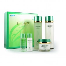 Набор косметический для лица с экстрактом зеленого чая Jigott Well-Being Green Tea Skin Care 3 Set